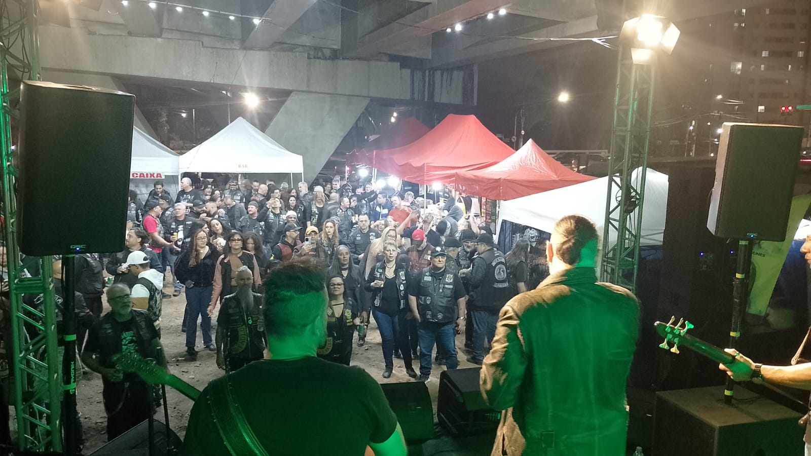 Apresentação musical no aniversário do Dorme Sujus MC em São Miguel Paulista